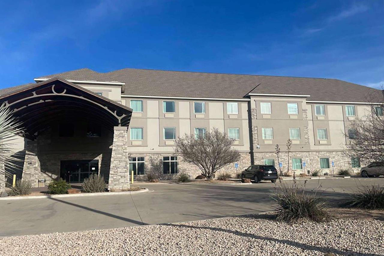 Baymont By Wyndham Andrews Tx Hotel Exterior photo